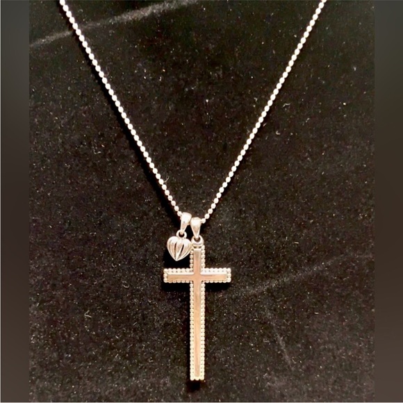 LAGOS Elegant Sterling Silver Cross Pendant Necklace 18” - Picture 5 of 9